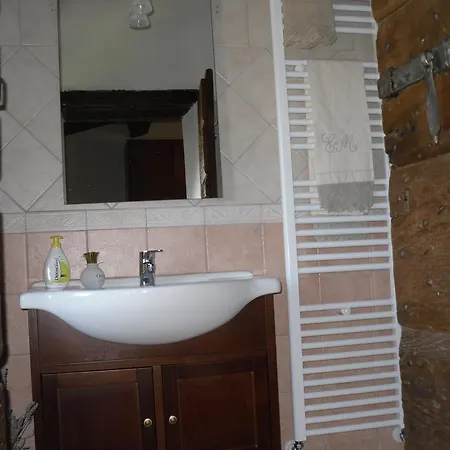 Casale Dei Grilli E Le Cicale بيت للعطل *